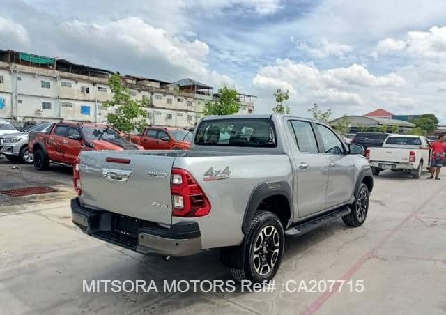 2024 TOYOTA HILUX 2.8