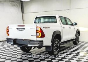 2025 TOYOTA HILUX 2.4