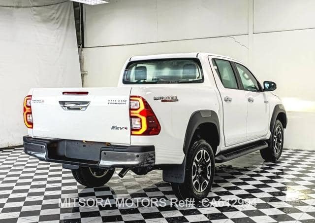 2025 TOYOTA HILUX 2.4