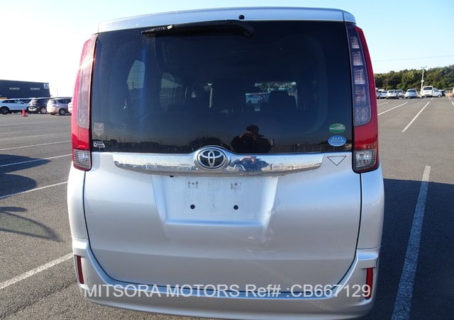 2016 TOYOTA NOAH X
