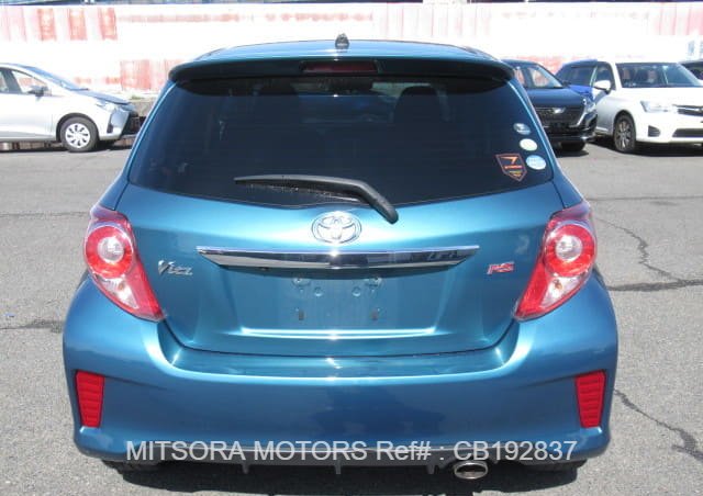 2011 TOYOTA VITZ RS