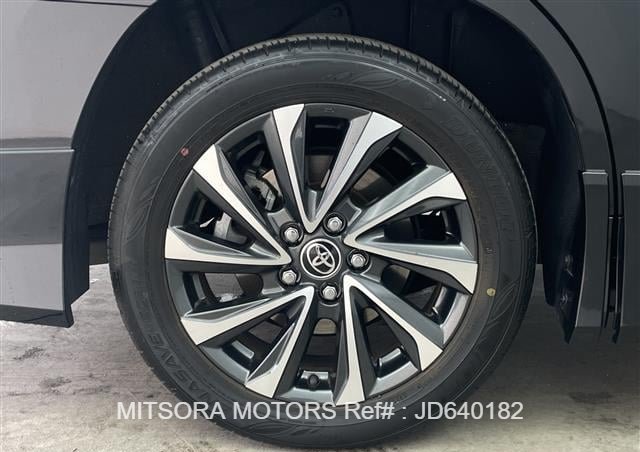 
								2023 TOYOTA VOXY BLACK full									