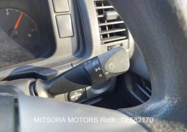 
								2014 TOYOTA HIACE COMMUTER full									