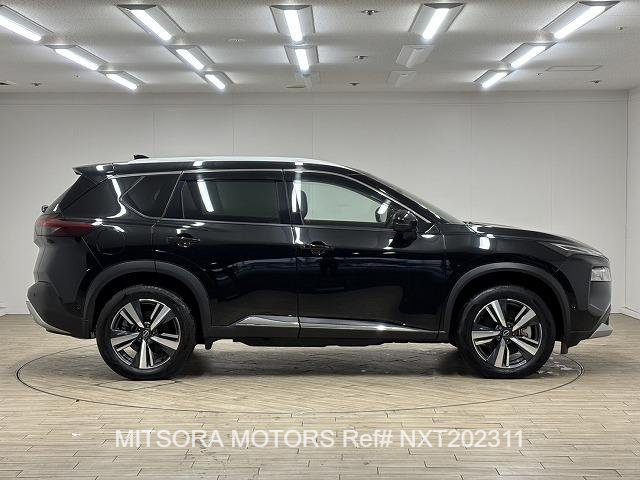 
								2023 NISSAN X-TRAIL G full									