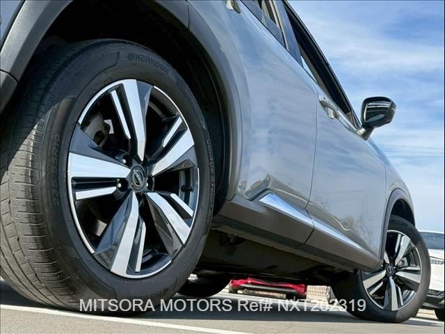 
								NISSAN X-TRAIL G E-4ORCE Grey full									