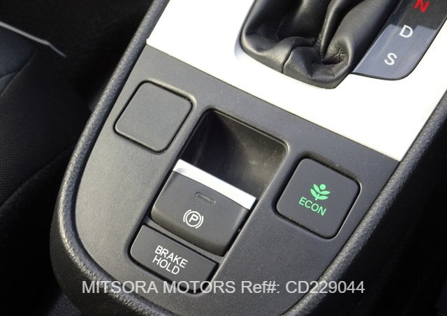 
								2023 HONDA FIT HONDA SENSING full									