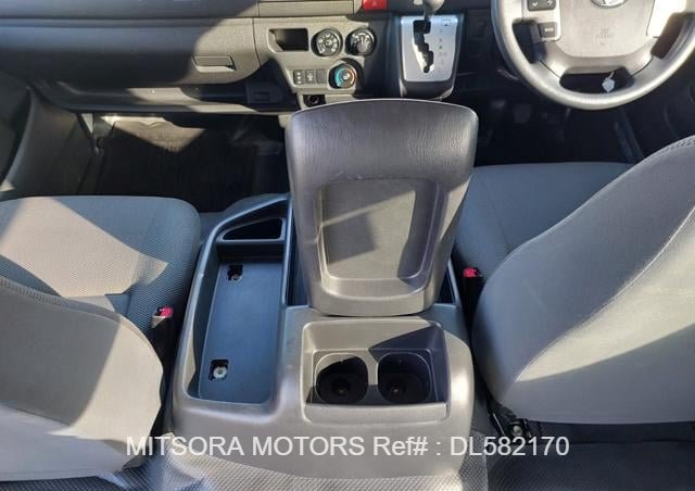 
								2014 TOYOTA HIACE COMMUTER full									