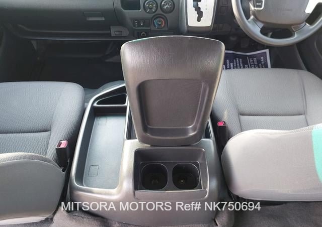 
								2015 TOYOTA HIACE COMMUTER full									