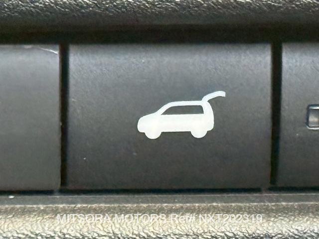 
								NISSAN X-TRAIL G E-4ORCE Grey full									