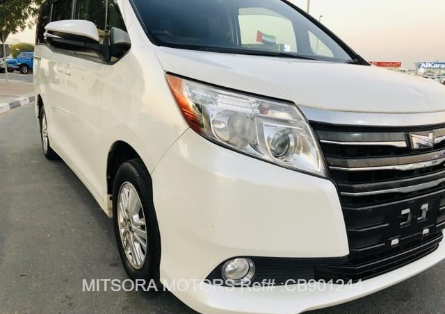 
								2015 TOYOTA NOAH G full									