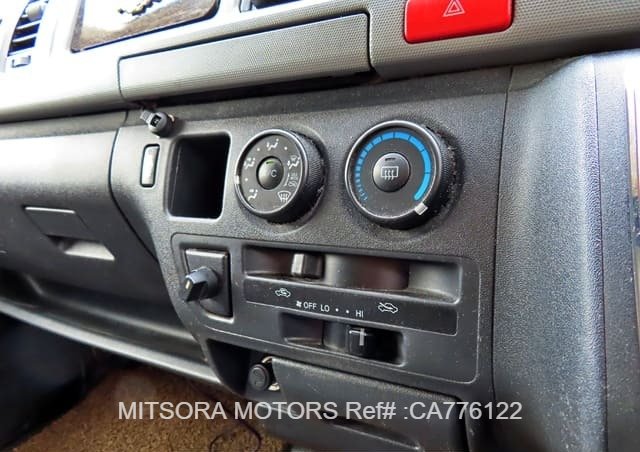 
								2013 TOYOTA HIACE VAN HIROOF AUTO (14 SEATER) full									