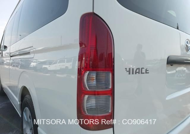 
								2015 TOYOTA HIACE COMMUTER full									