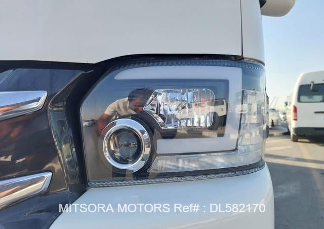 
								2014 TOYOTA HIACE COMMUTER full									