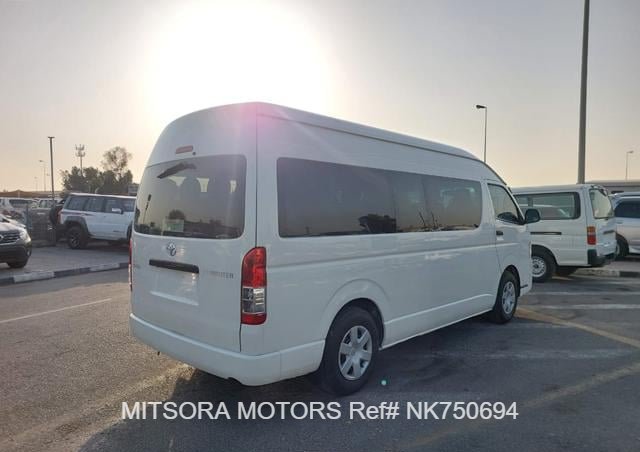 2015 TOYOTA HIACE COMMUTER