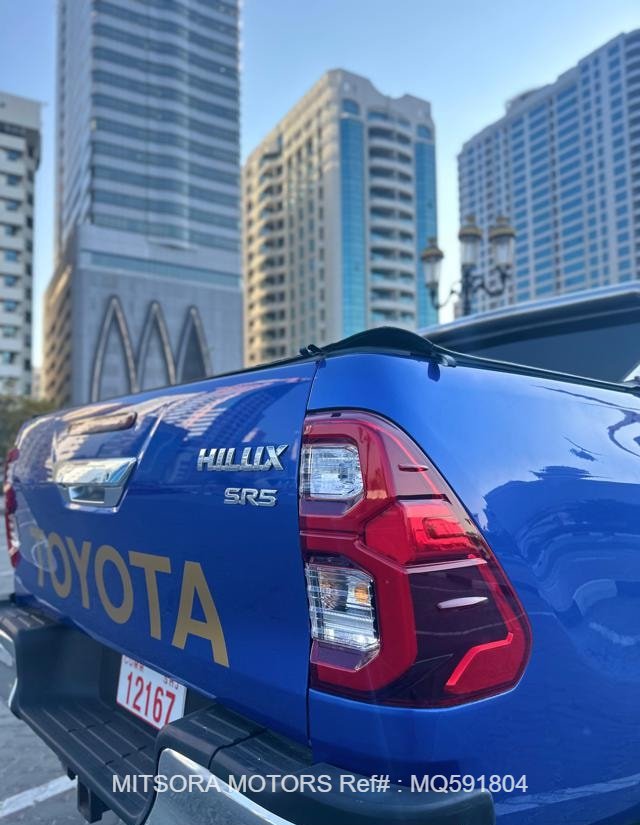 2016 TOYOTA HILUX SR5