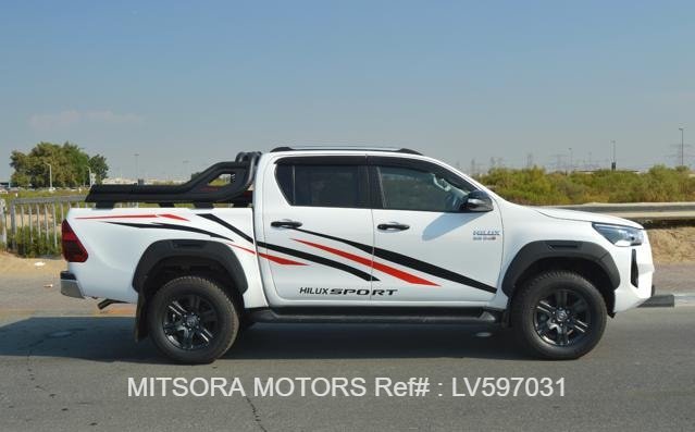2024 TOYOTA HILUX DOUBLE CABIN