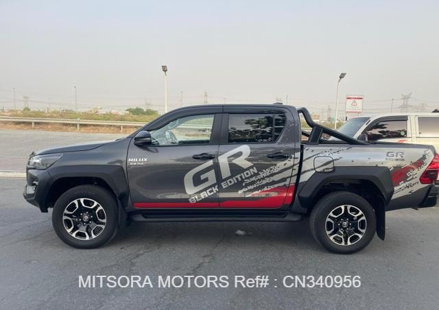 2024 TOYOTA HILUX DUAL CABIN PICKUP