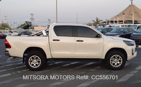 2022 TOYOTA HILUX