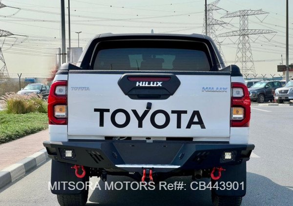 2023 TOYOTA HILUX