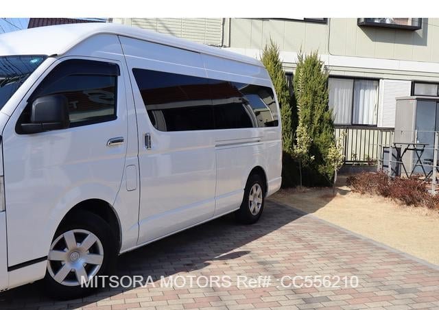 2024 TOYOTA HIACE COMMUTER