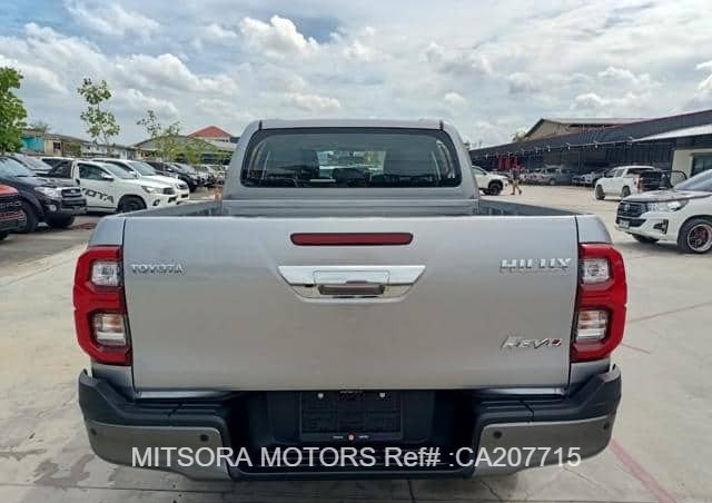 2024 TOYOTA HILUX 2.8