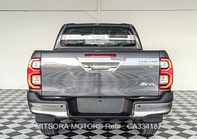 2025 TOYOTA HILUX 2.8