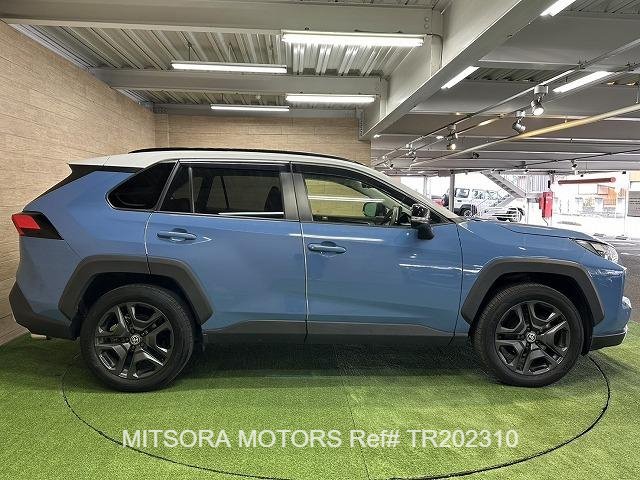 
								2023 TOYOTA RAV4 HYBRID ADVENTURE full									