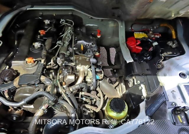 
								2013 TOYOTA HIACE VAN HIROOF AUTO (14 SEATER) full									