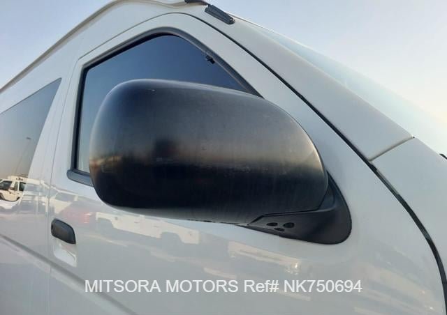 
								2015 TOYOTA HIACE COMMUTER full									