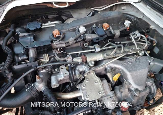 
								2015 TOYOTA HIACE COMMUTER full									