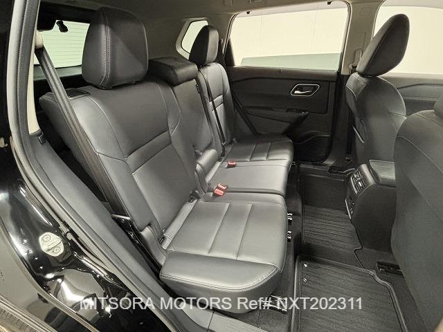 
								2023 NISSAN X-TRAIL G full									