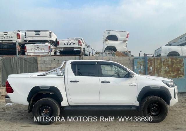 
								2020 TOYOTA HILUX full									