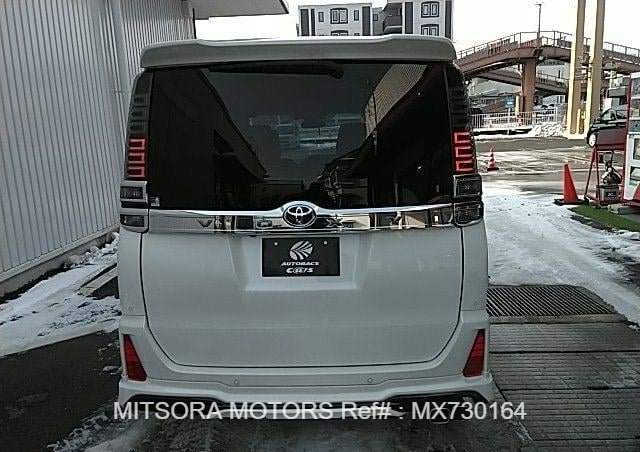 
								2021 TOYOTA VOXY ZSIII7 full									