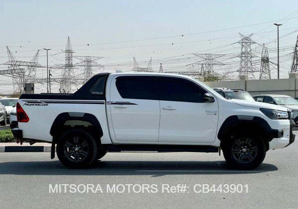 
								2023 TOYOTA HILUX full									