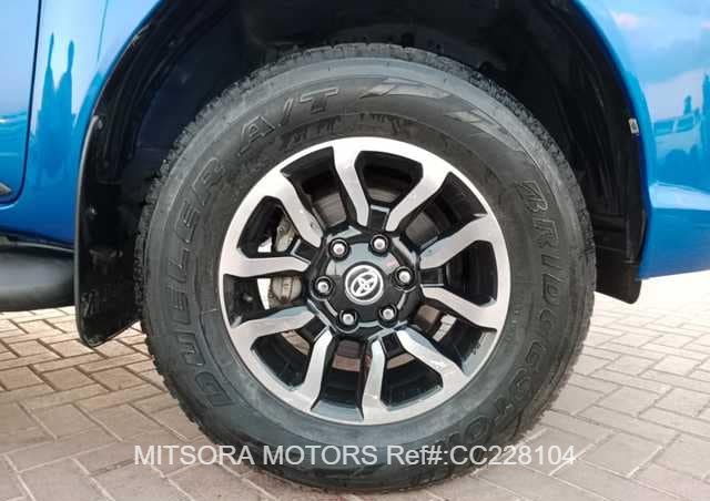 
								2017 TOYOTA HILUX full									