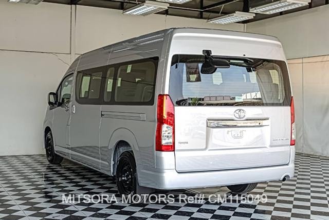 
								2026 TOYOTA HIACE COMMUTER 2.8 AT full									
