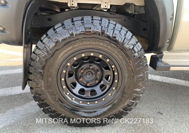 
								2013 TOYOTA HILUX full									