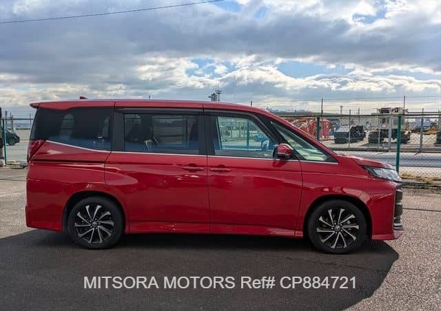 
								2022 TOYOTA NOAH S-Z full									