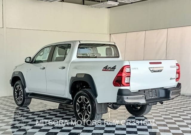 
								2023 TOYOTA HILUX 2.8 full									