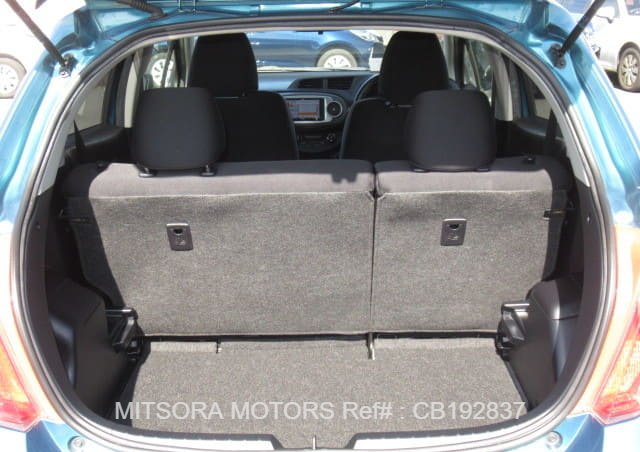 
								2011 TOYOTA VITZ RS full									