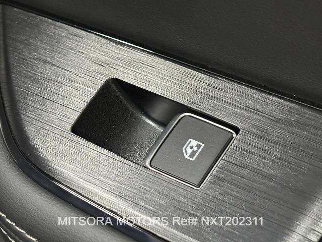 
								2023 NISSAN X-TRAIL G full									