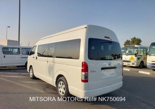 
								2015 TOYOTA HIACE COMMUTER full									