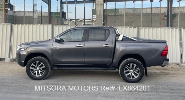 
								2018 TOYOTA HILUX TRUNK COVER full									