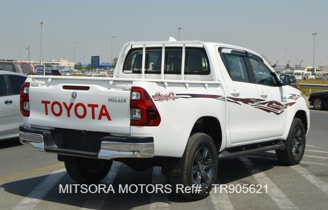 
								2023 TOYOTA HILUX SR5 full									