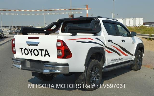 
								2024 TOYOTA HILUX DOUBLE CABIN full									