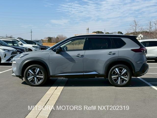 
								NISSAN X-TRAIL G E-4ORCE Grey full									