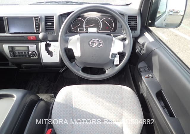 
								2020 TOYOTA HIACE COMMUTER full									