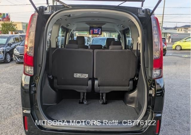 
								2014 TOYOTA NOAH full									