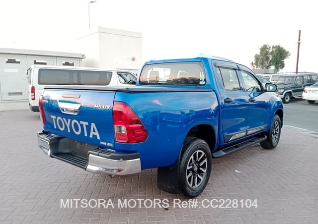 
								2017 TOYOTA HILUX full									
