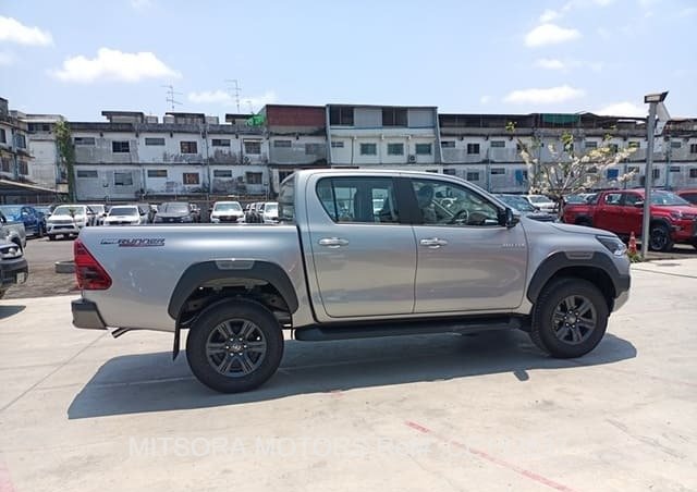 
								2023 TOYOTA HILUX 2.4 full									